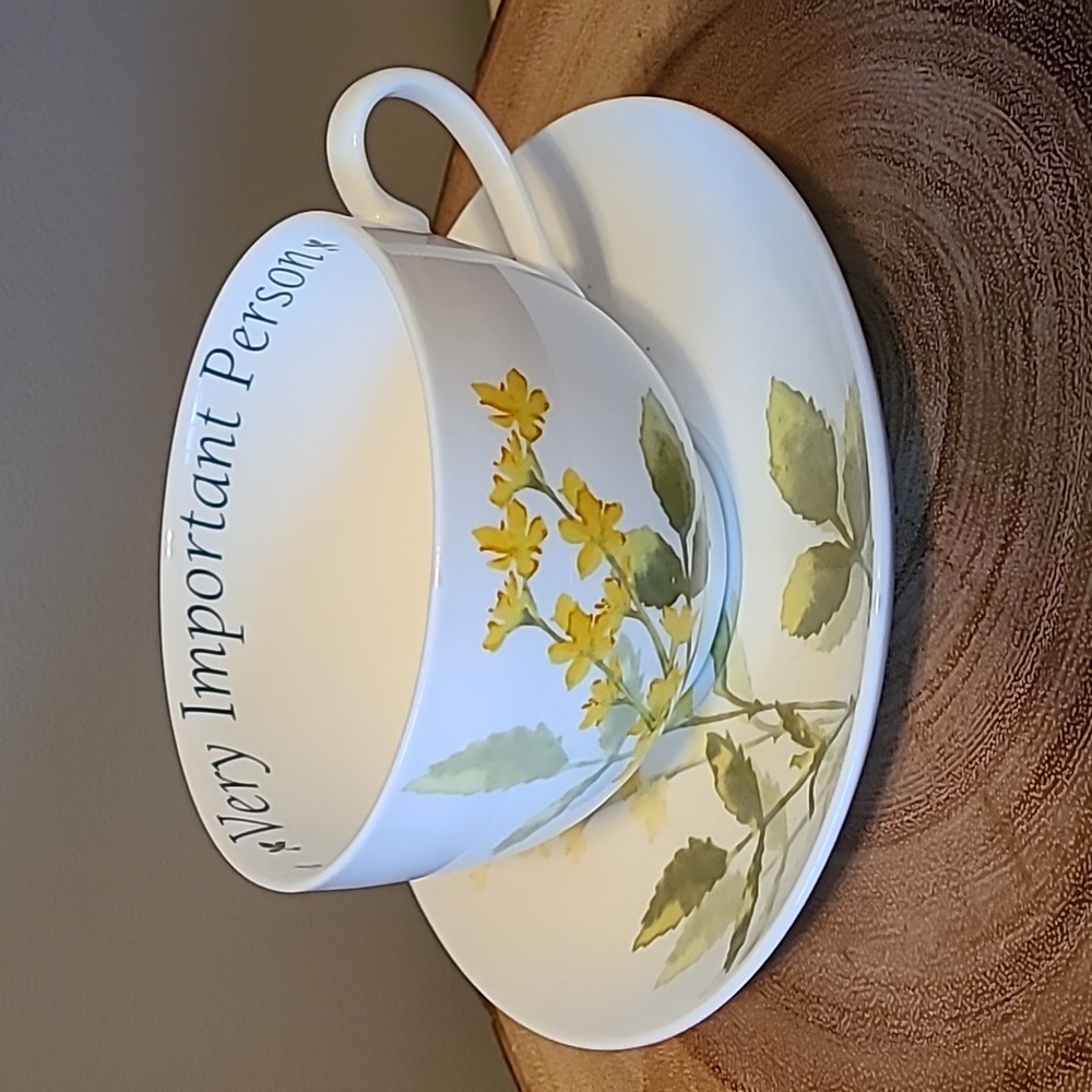 EUC Royal Worcester 2005 "Thankfulness" cup & saucer